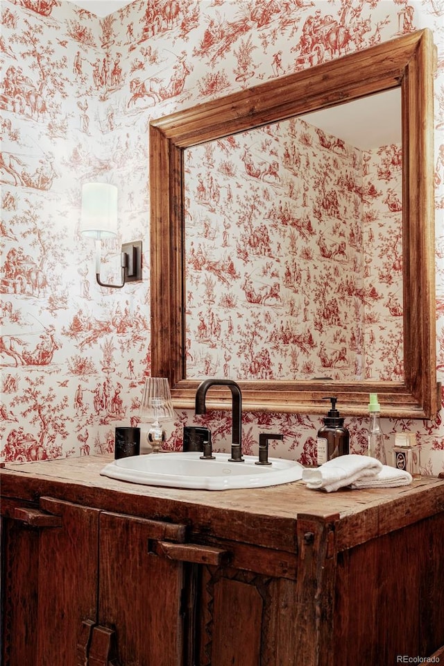 bathroom with vanity