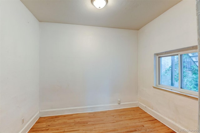 1707 W 39th Ave, Denver, CO 80211 - unfurnished room with light wood-style flooring