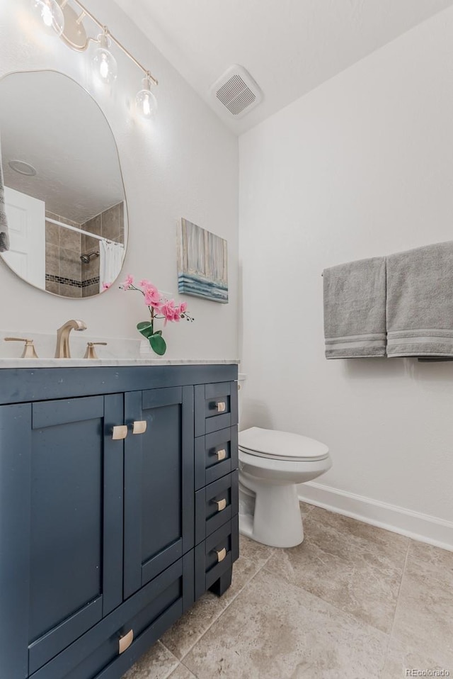 2260 Lilly Dr, Thornton, CO 80229 - bathroom featuring vanity and a shower with curtain