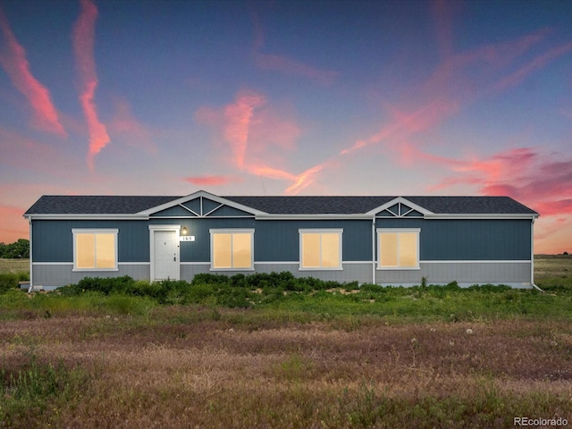 view of front facade