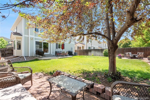 15353 E 98th Pl, Commerce City, CO 80022 - fenced backyard featuring a patio