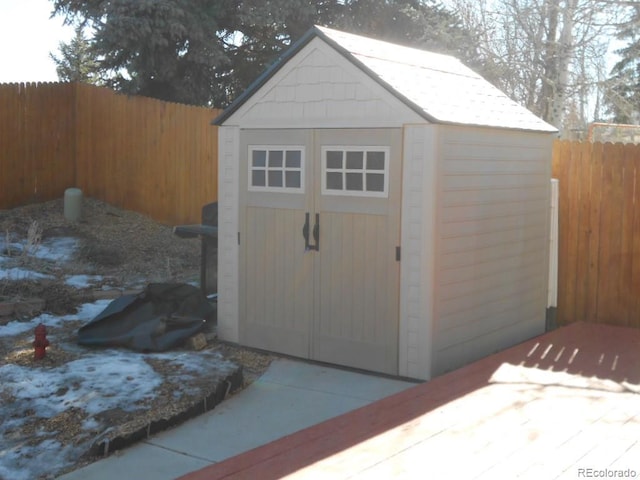 view of outbuilding