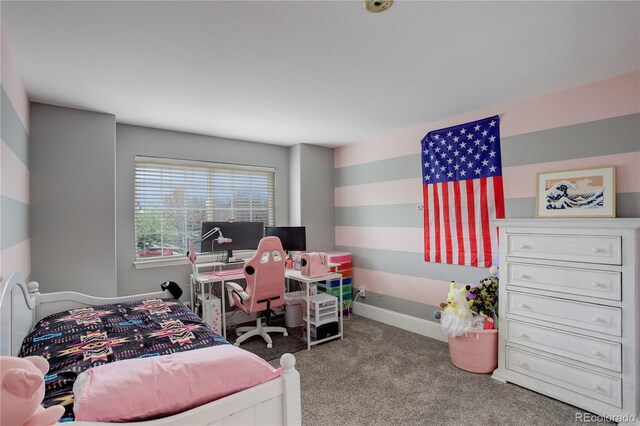 bedroom with carpet flooring