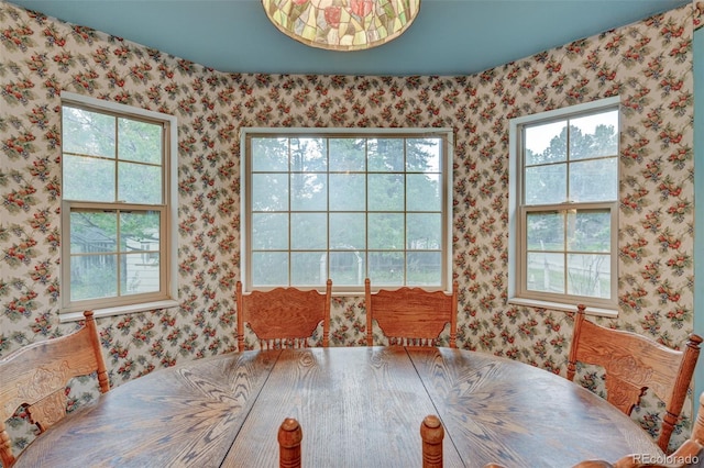 319 W Arkansas St, Buena Vista, CO 81211 - dining room with wallpapered walls