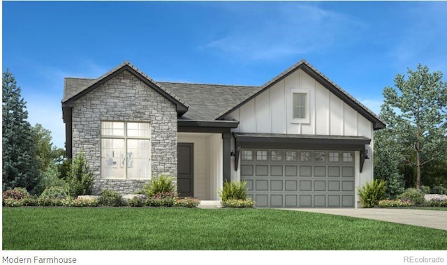 view of front facade featuring a front yard and a garage