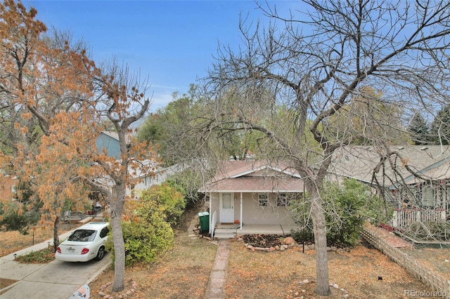 view of front of property featuring a porch