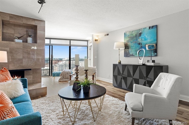 1777 Larimer St Unit 1103, Denver, CO 80202 - photo 4