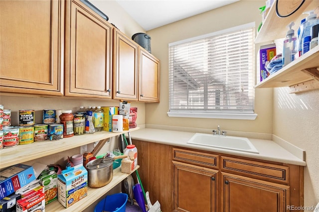 laundry room featuring sink