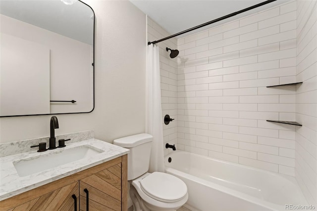 6448 Ingalls Ct, Arvada, CO 80003 - full bath featuring vanity, toilet, and shower / tub combo