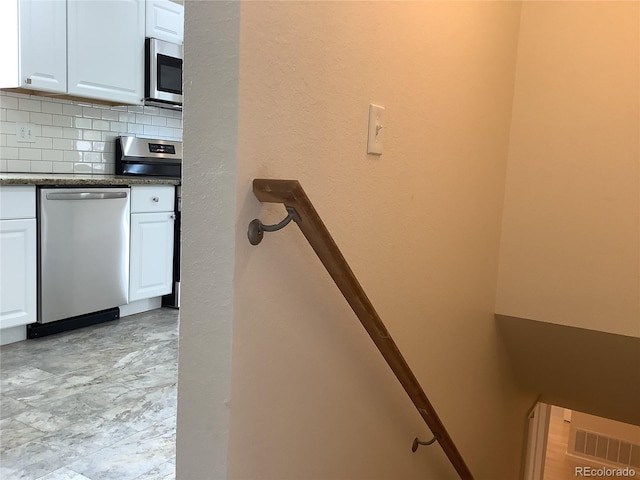 1152 S Eaton St, Lakewood, CO 80232 - view of staircase