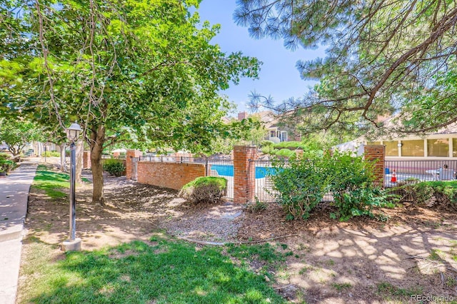 2072 S Helena St Unit B, Aurora, CO 80013 - view of yard