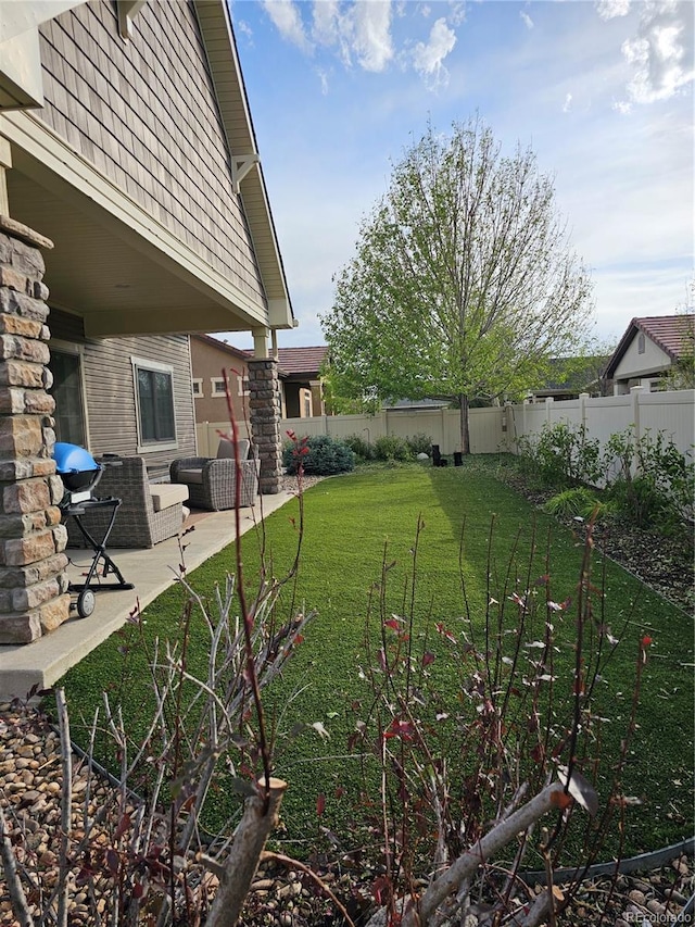 view of yard with a patio