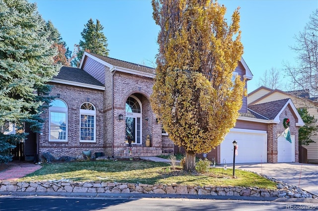 view of front of house with a front yard