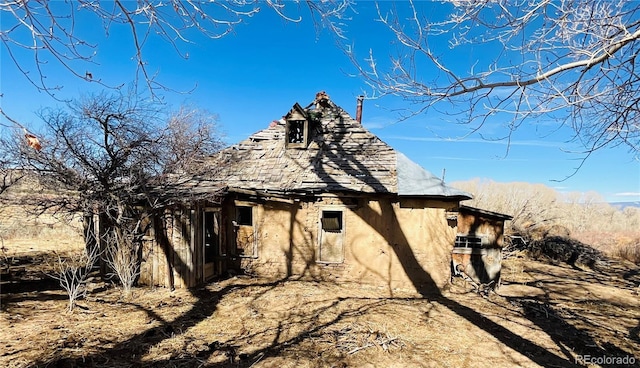 view of side of property