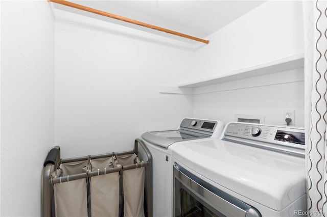 15963 Rock Crystal Dr, Parker, CO 80134 - washroom featuring independent washer and dryer