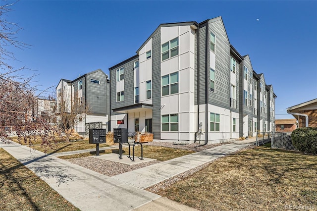 view of building exterior featuring a residential view