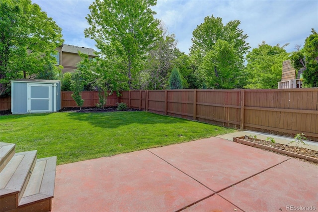 9954 Heywood St, Highlands Ranch, CO 80130 - view of yard featuring a patio area and a garden