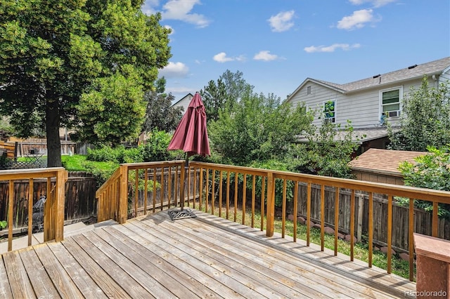2780 S Cathay Ct, Aurora, CO 80013 - wooden terrace with a fenced backyard