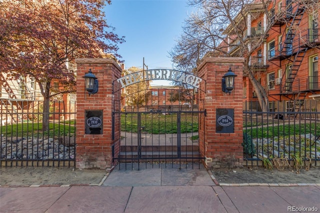 1376 N Pearl St Unit B1, Denver, CO 80203 - view of gate featuring fence