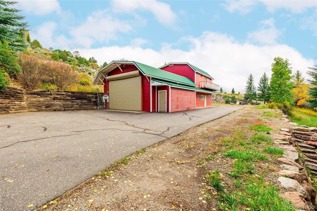 983 Beard Creek Rd, Edwards, CO 81632 - view of garage