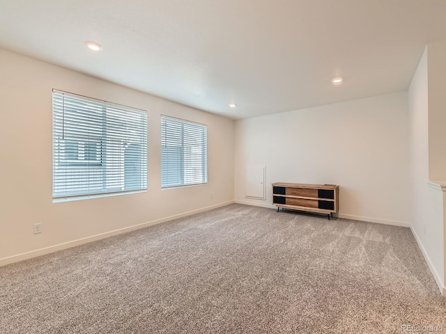 spare room with carpet flooring