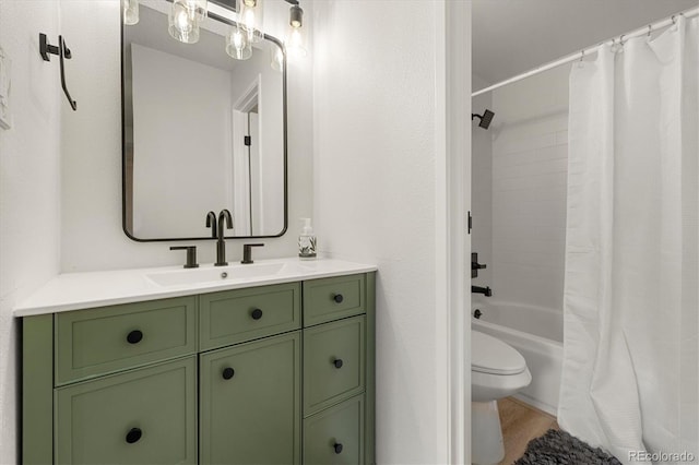 7770 W 38th Ave Unit 108, Wheat Ridge, CO 80033 - full bathroom with toilet, vanity, and shower / bathtub combination with curtain