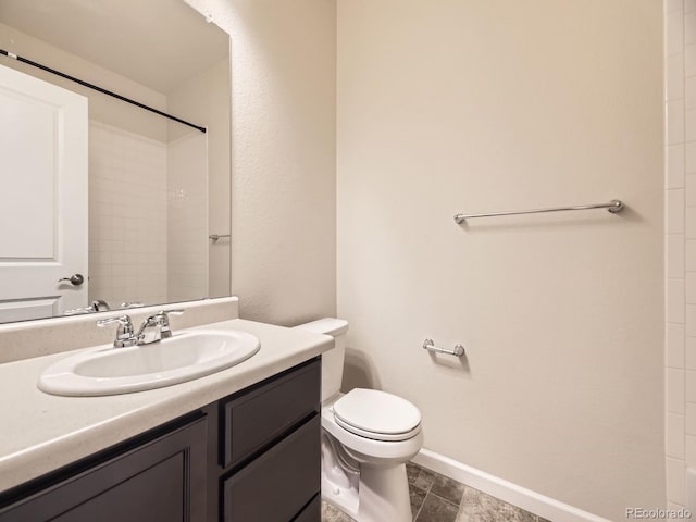 600 E Dry Creek Pl, Littleton, CO 80122 - bathroom with vanity and a shower