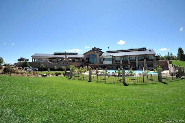 7852 S Addison Way, Aurora, CO 80016 - surrounding community featuring a pool