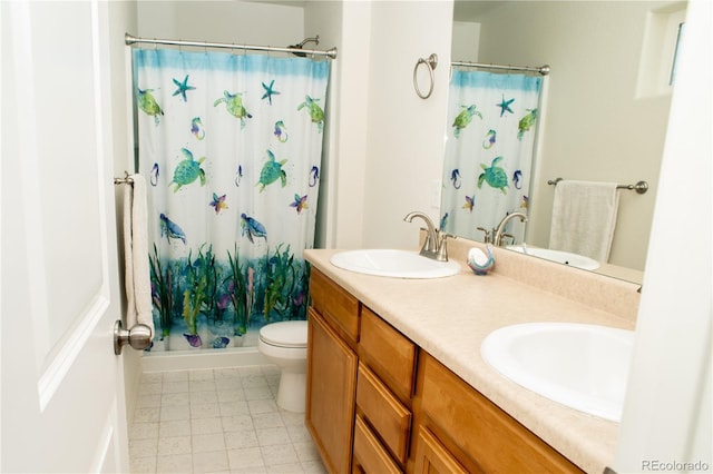 1766 Country Sun Dr, Windsor, CO 80550 - full bath featuring double vanity and curtained shower