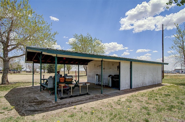 view of outdoor structure