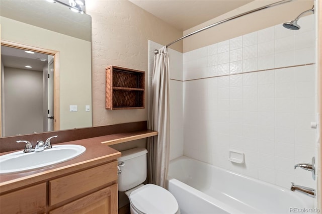 1508 Berino Ct Unit C, Frisco, CO 80443 - full bath with shower / tub combo, vanity, and a textured wall