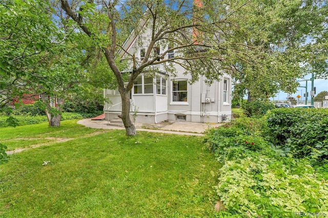 7011 Grandview Ave, Arvada, CO 80002 - view of green lawn featuring entry steps