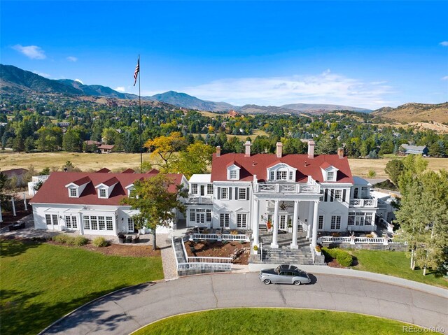 bird's eye view featuring a mountain view