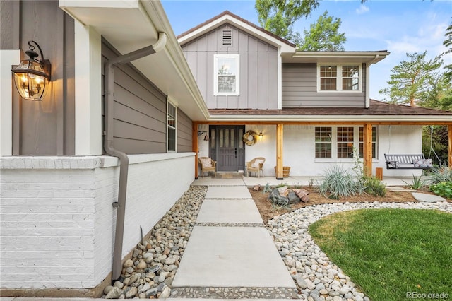 view of front of house with a porch