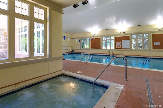 3220 Boulder Cir Unit 103, Broomfield, CO 80023 - view of indoor pool