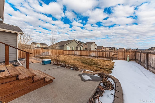 view of yard featuring a patio