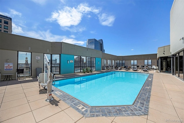 1625 Larimer St Unit 605, Denver, CO 80202 - view of community pool