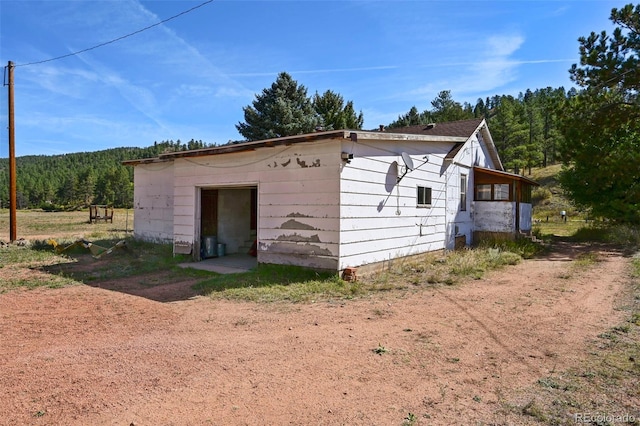 view of outdoor structure