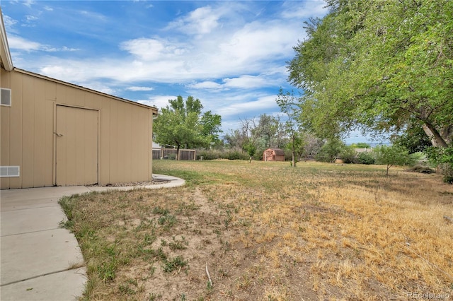 4559 Ashfield Dr, Boulder, CO 80301 - view of yard featuring a storage shed