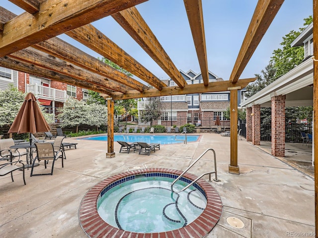 16366 E Fremont Ave Unit 11, Aurora, CO 80016 - community pool with a hot tub and a patio area