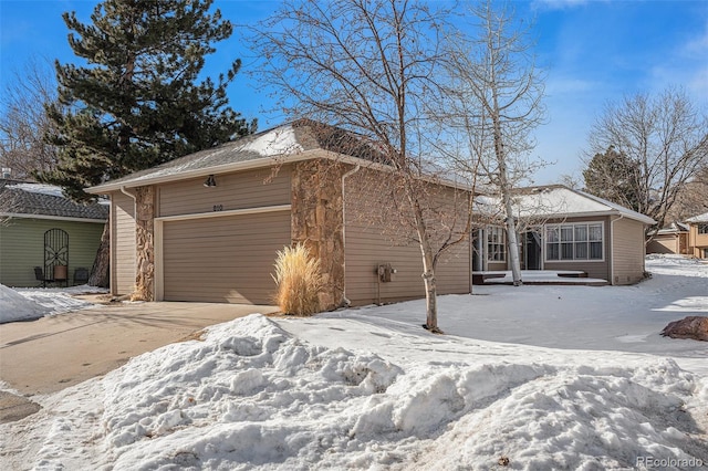 view of front of house featuring a garage