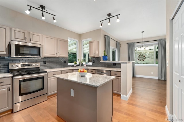 10294 Spotted Owl Ct, Highlands Ranch, CO 80129 - photo 13