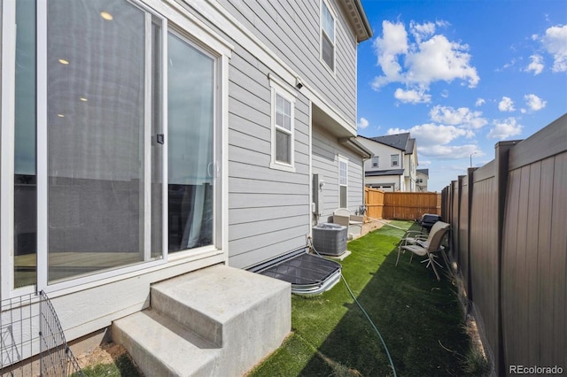 608 N Bersshine Ct, Aurora, CO 80137 - view of fenced backyard