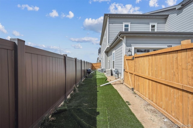 608 N Bersshine Ct, Aurora, CO 80137 - view of fenced backyard