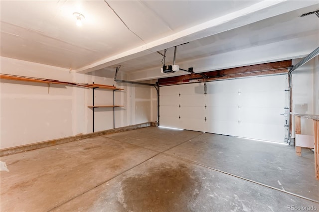 4249 S Biscay Cir, Aurora, CO 80013 - garage featuring a garage door opener