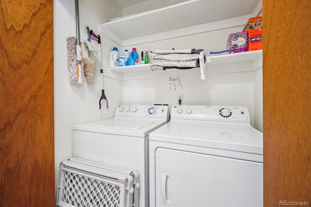 5513 S Yank Ct, Littleton, CO 80127 - laundry room featuring washing machine and clothes dryer