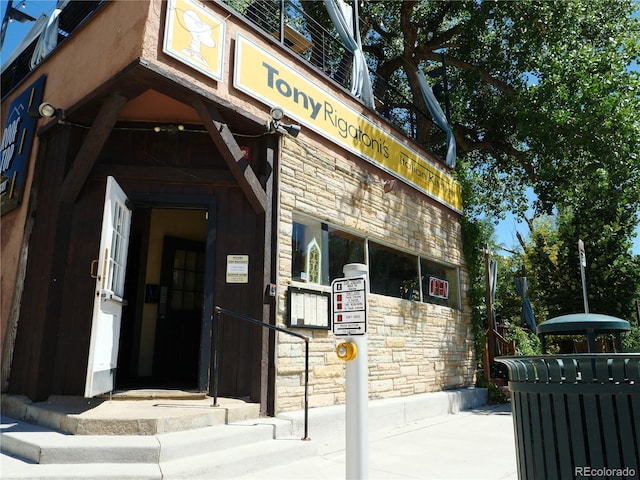 view of building exterior