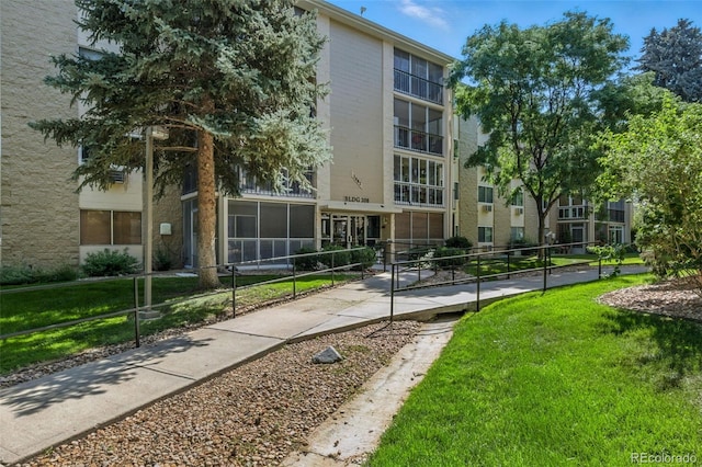 3082 S Wheeling Way Unit 205, Aurora, CO 80014 - photo 2