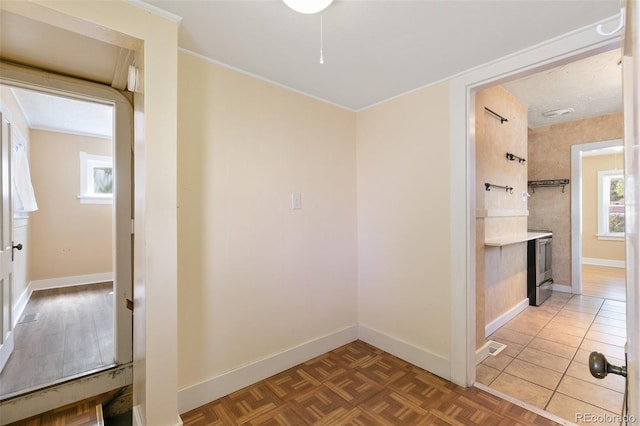924 E Saint Vrain St, Colorado Springs, CO 80903 - hall featuring baseboards