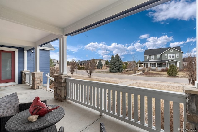 balcony featuring covered porch